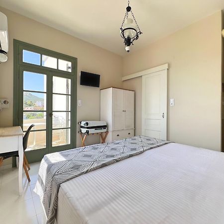 Kores Aegina Agia Marina  외부 사진