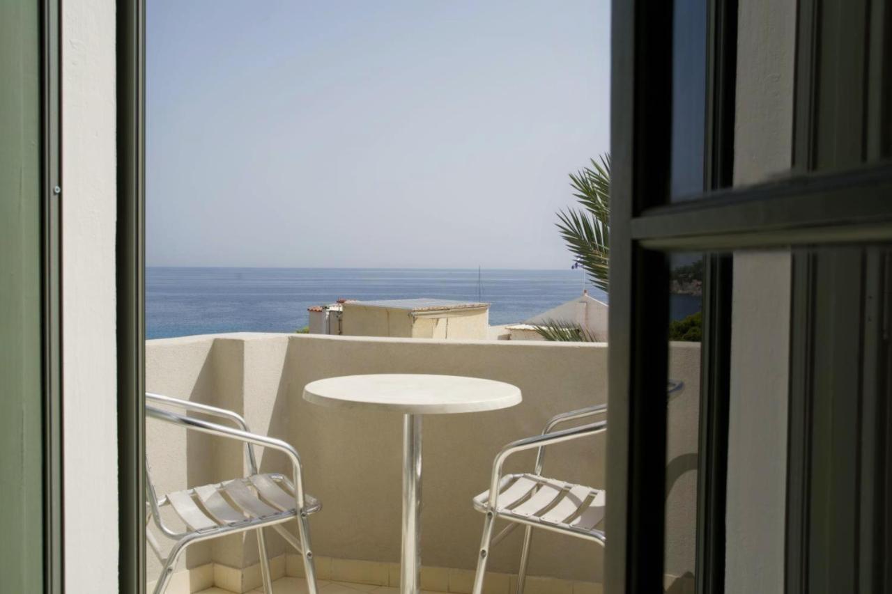 Kores Aegina Agia Marina  외부 사진