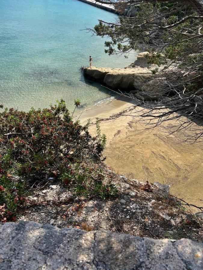 Kores Aegina Agia Marina  외부 사진